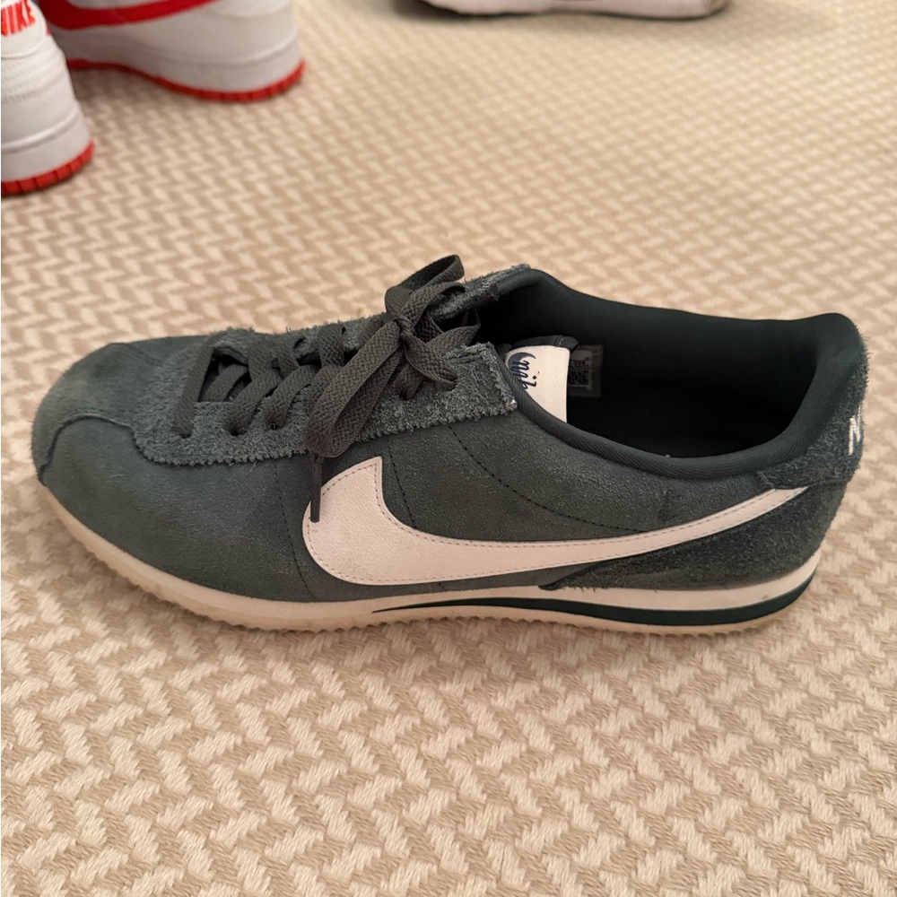 Nike
Cortez "Vintage Green" sneakers
